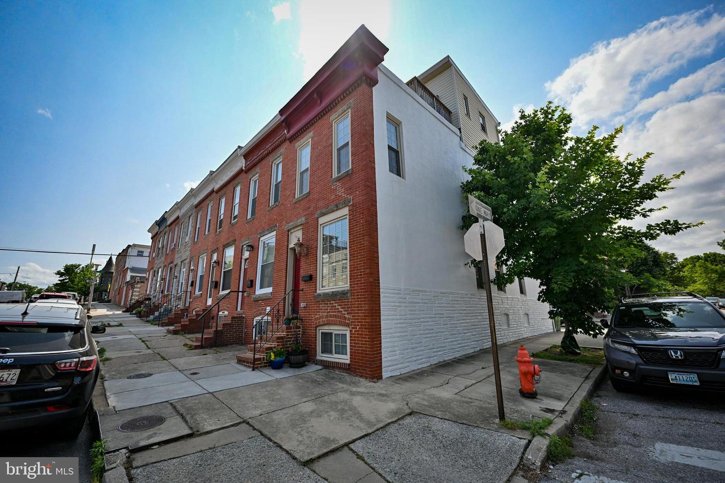 Photo 5 of 64 of 1400 Webster St townhome