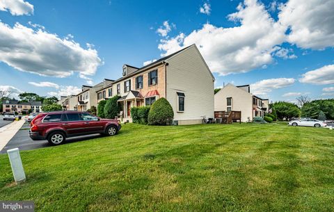Townhouse in Brookhaven PA 502 Ward ROAD.jpg