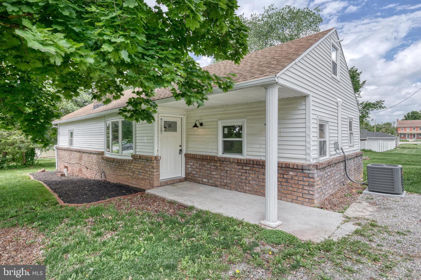 Listing image 1