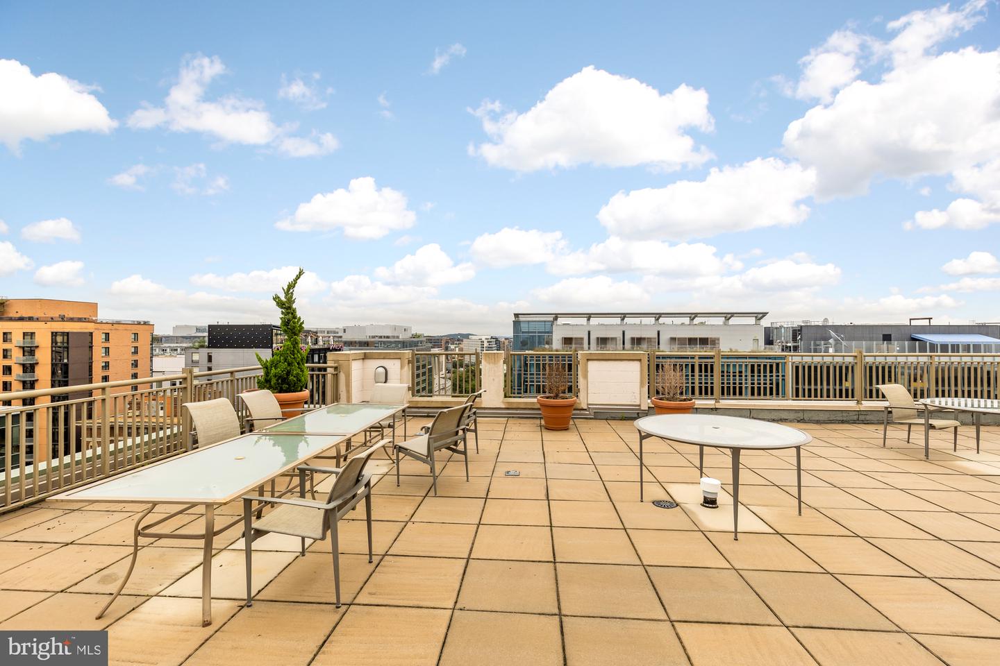 1150 K Street #202, Washington, District of Columbia image 35