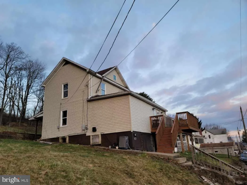 902 Palmer Avenue, Patton, PA, 16668