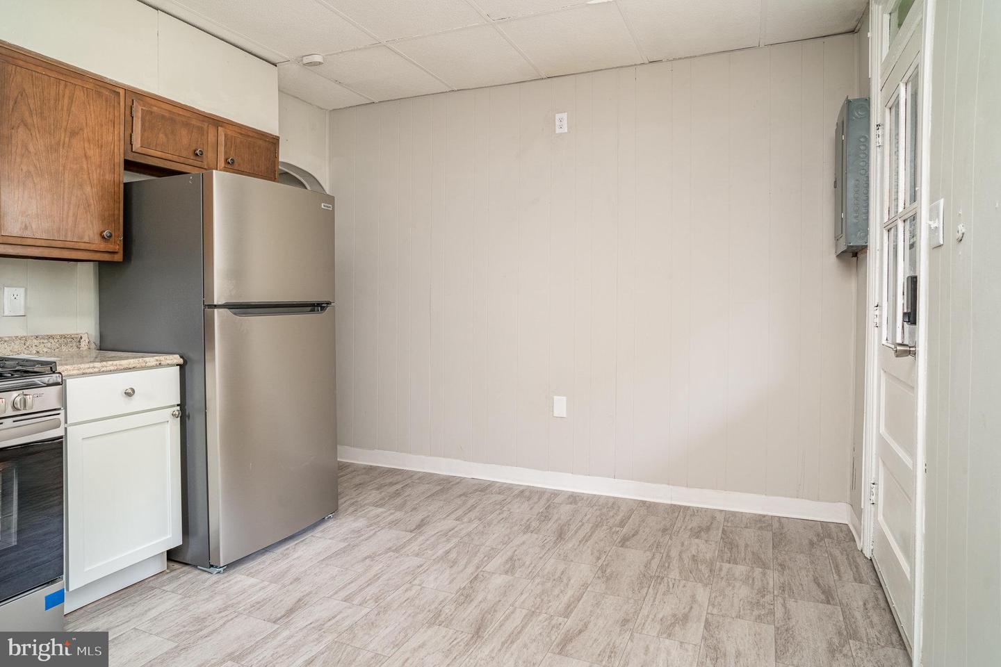 Photo 6 of 21 of 801 Mohn St townhome
