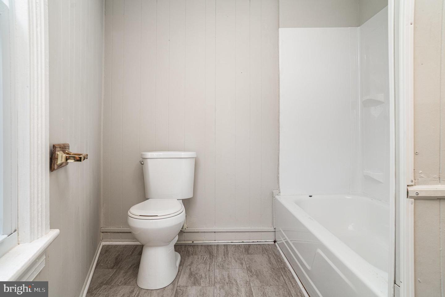 Photo 13 of 21 of 801 Mohn St townhome