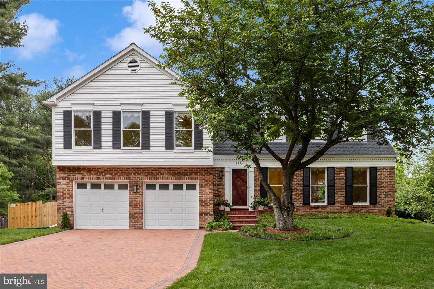 2433 Henslowe Drive