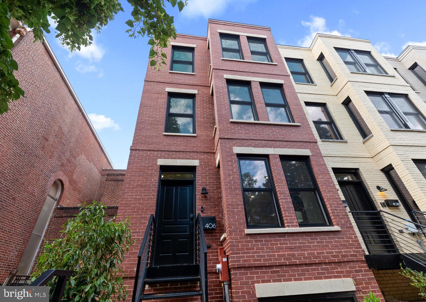 View Washington, DC 20003 townhome