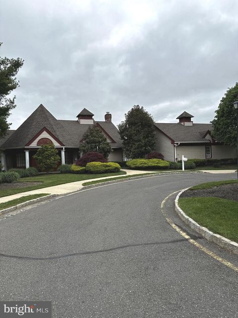 Condominium in Robbinsville NJ 165 Wyndham PLACE 28.jpg