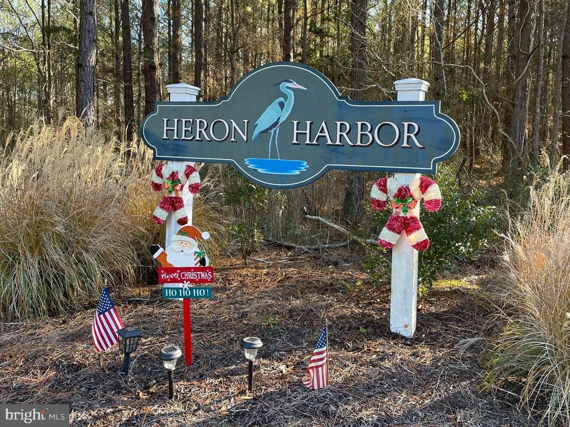 5219 Heron Road