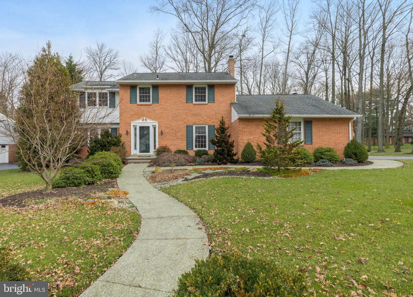 Photo 1 of 37 of 16 Sorrel Dr house