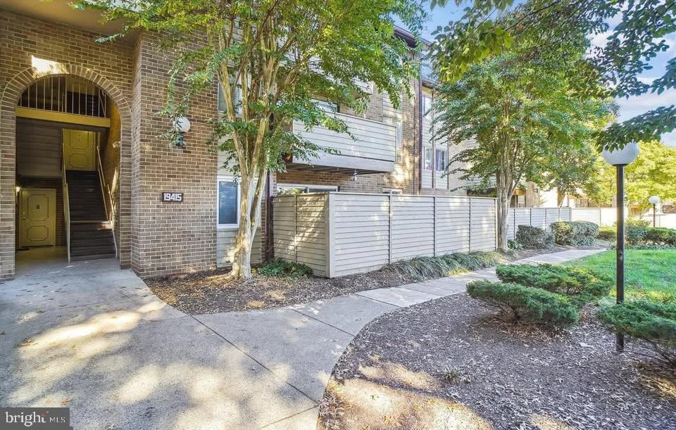 19415 Brassie Place Unit 104
