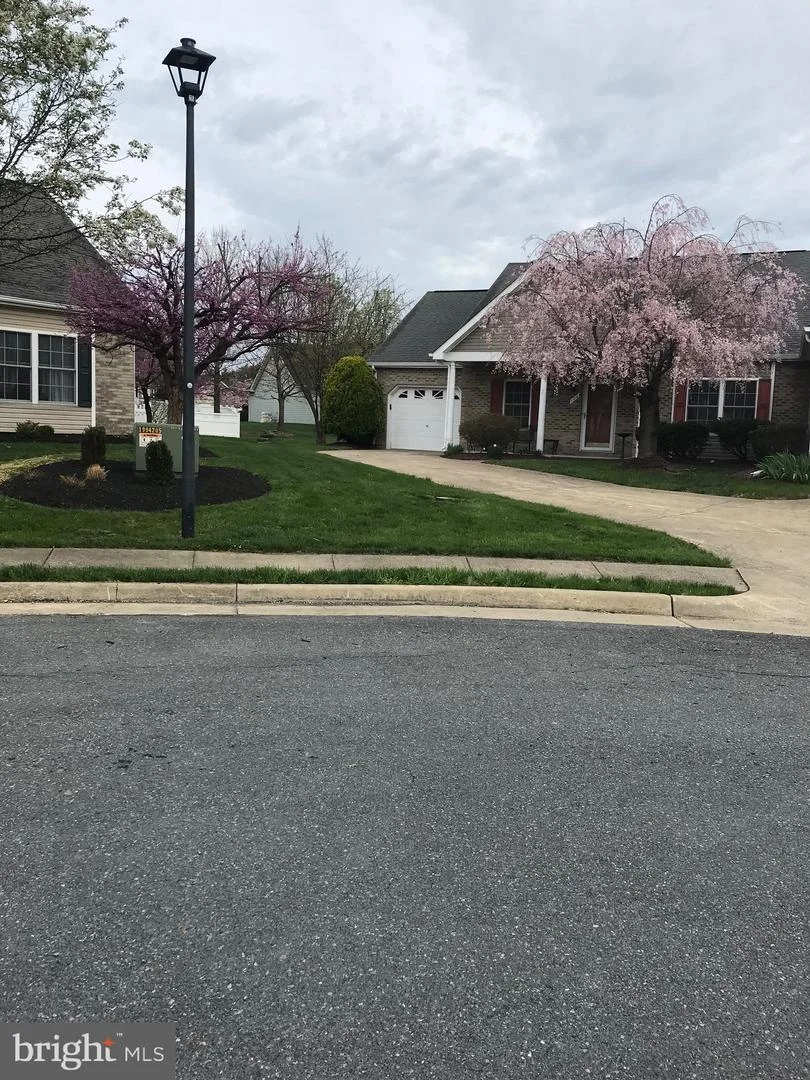 122 Bayberry Ct