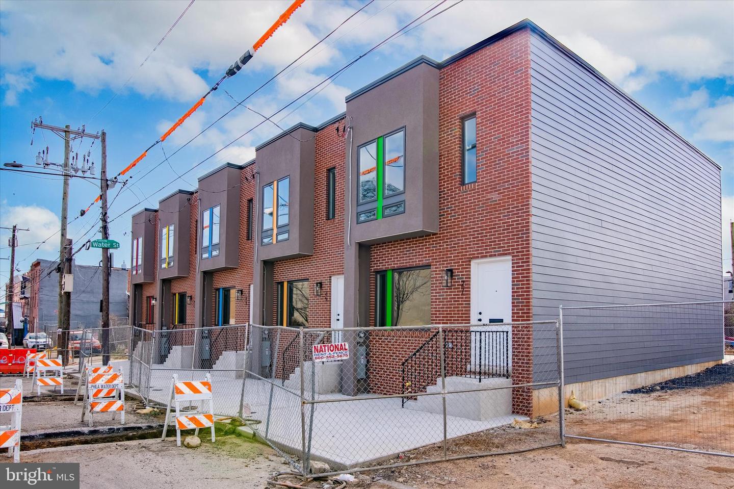 Photo 5 of 27 of 19 E Somerset St townhome