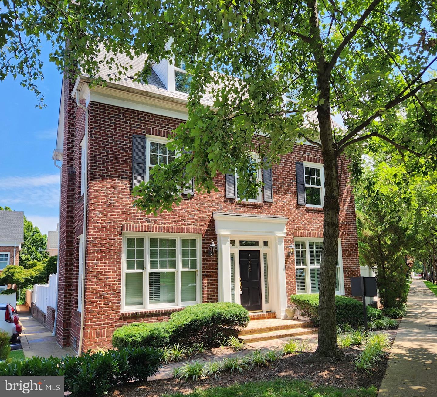 Photo 2 of 65 of 973 Powhatan St townhome