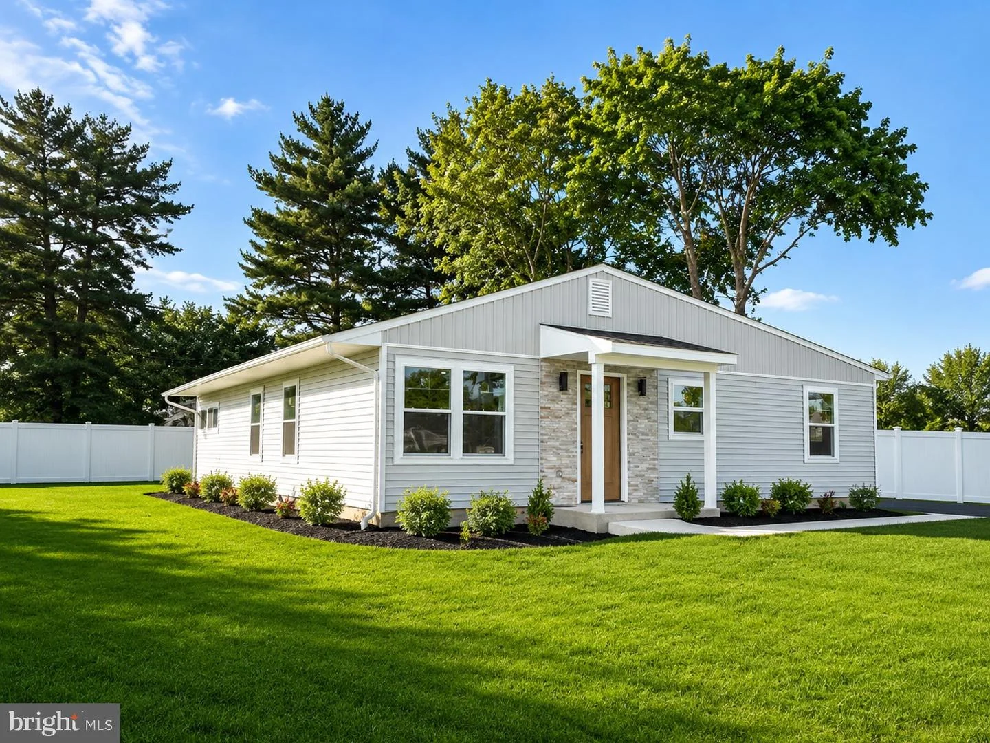 177 Pinewood Drive, Levittown, PA, 19054