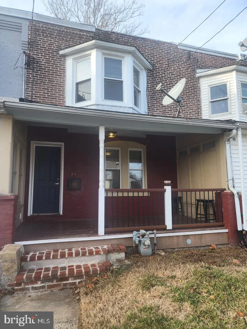 27 Orange Avenue