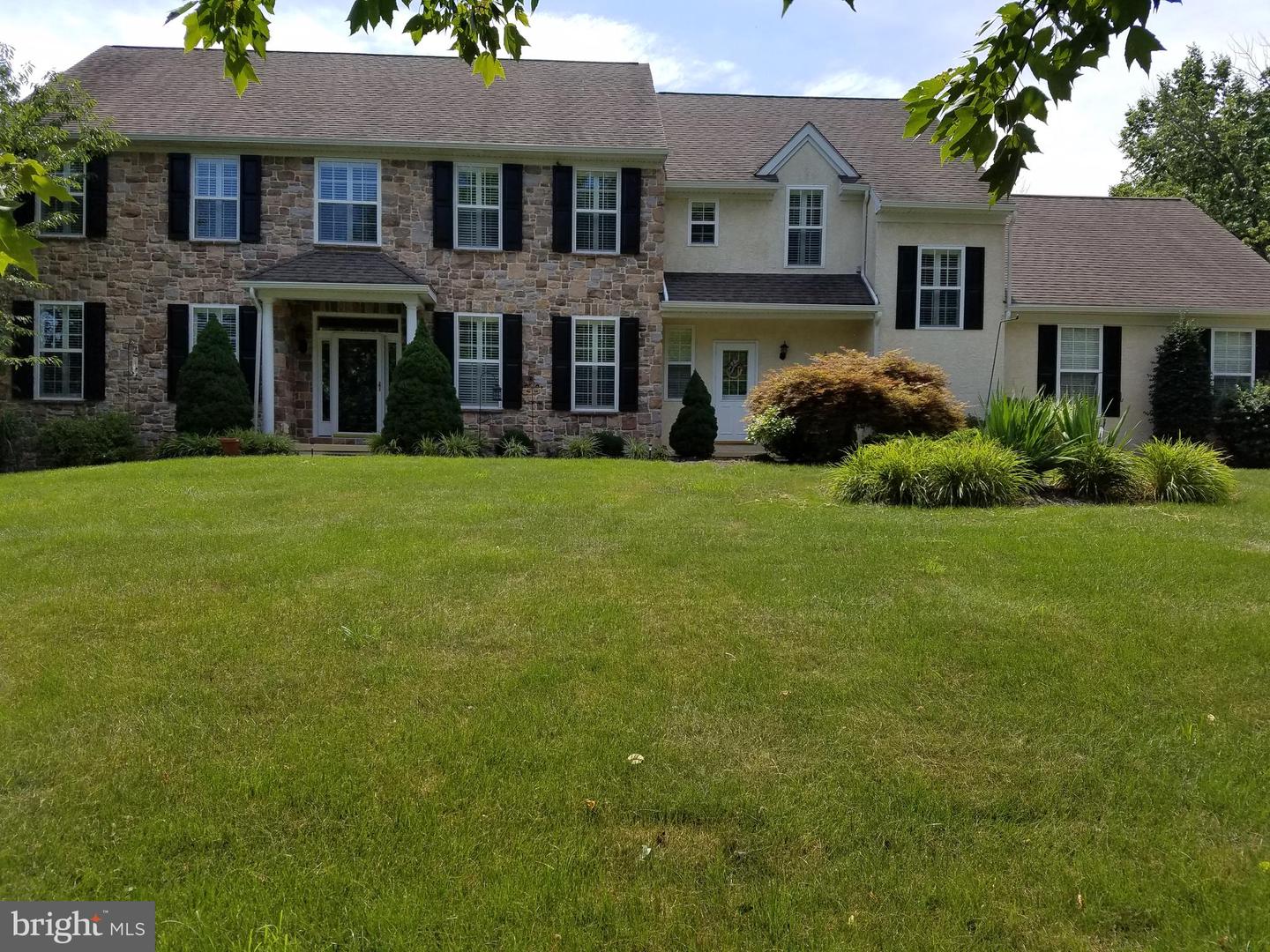 Photo 2 of 27 of 1700 Snell Rd house