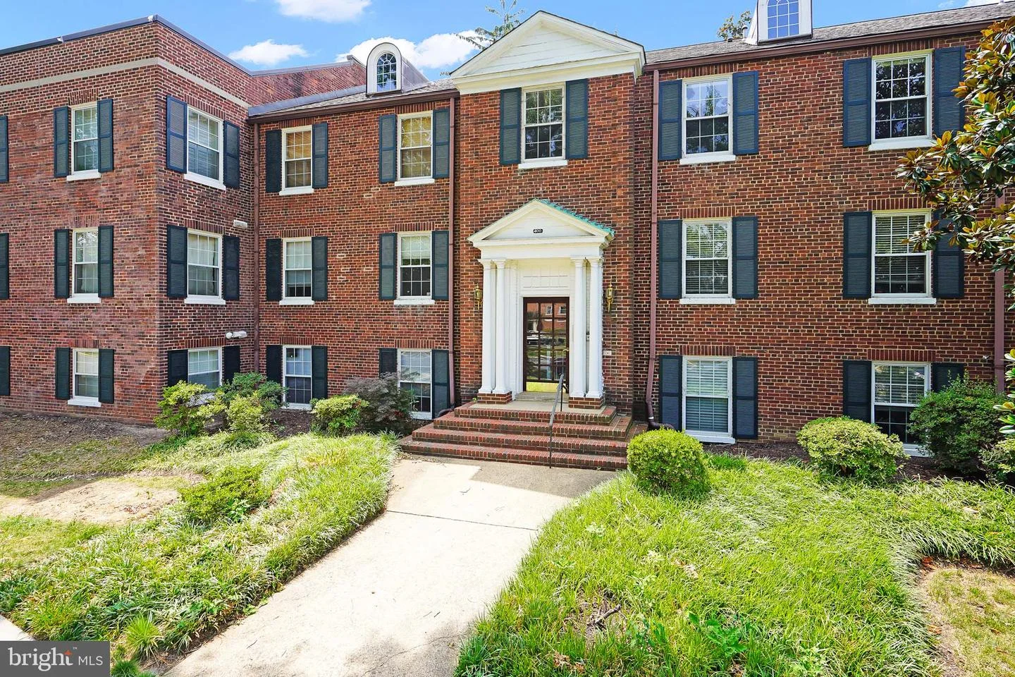 400 Commonwealth Avenue Unit 304