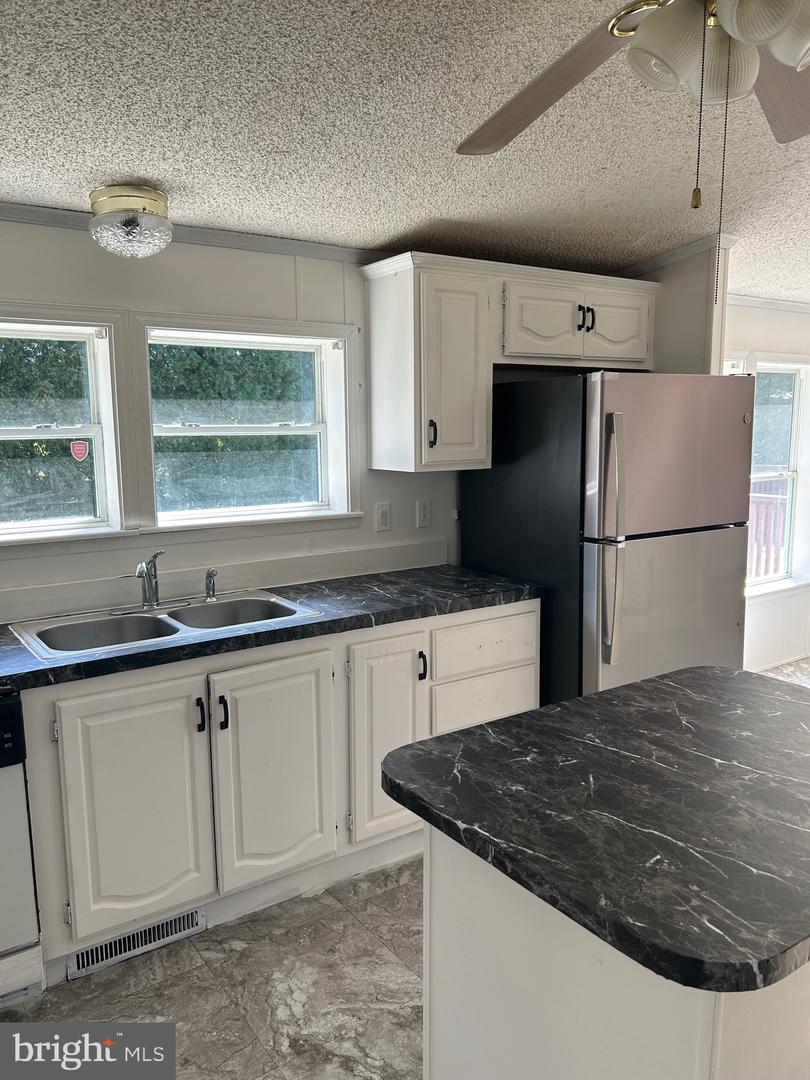 Photo 16 of 23 of 1887 N Delsea #142 mobile home