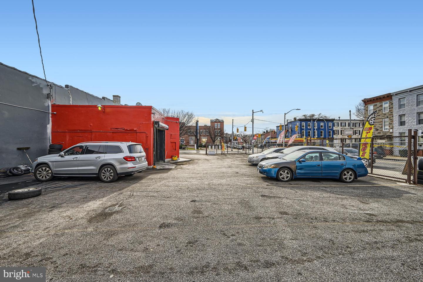 1236 W Pratt St