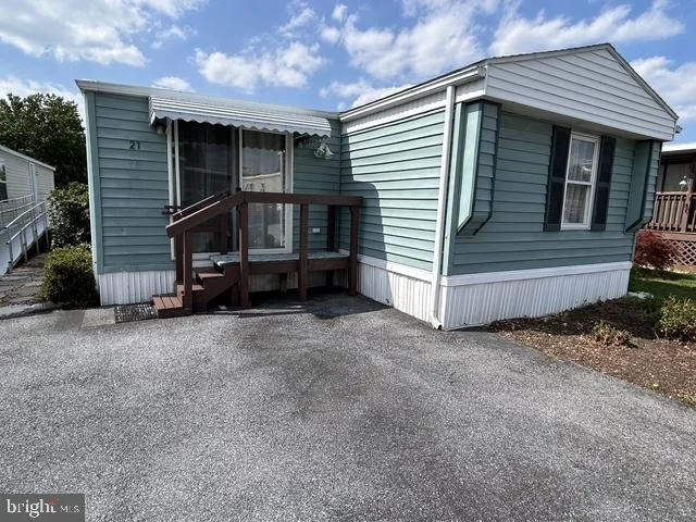 21 S Green Acres Circle, Akron, PA, 17501