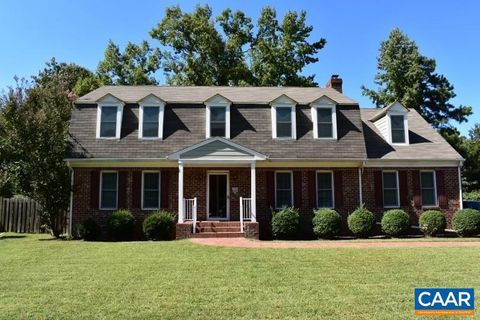 Single Family Residence in North Chesterfield VA 6702 Sandrock Ct Ct.jpg