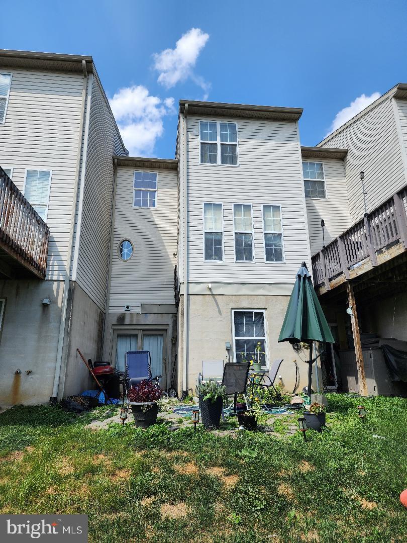 Photo 2 of 2 of 1324 Wanda Dr townhome