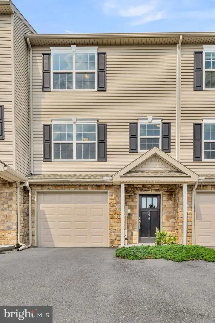 976 Gregs Drive, Harrisburg, PA, 17111