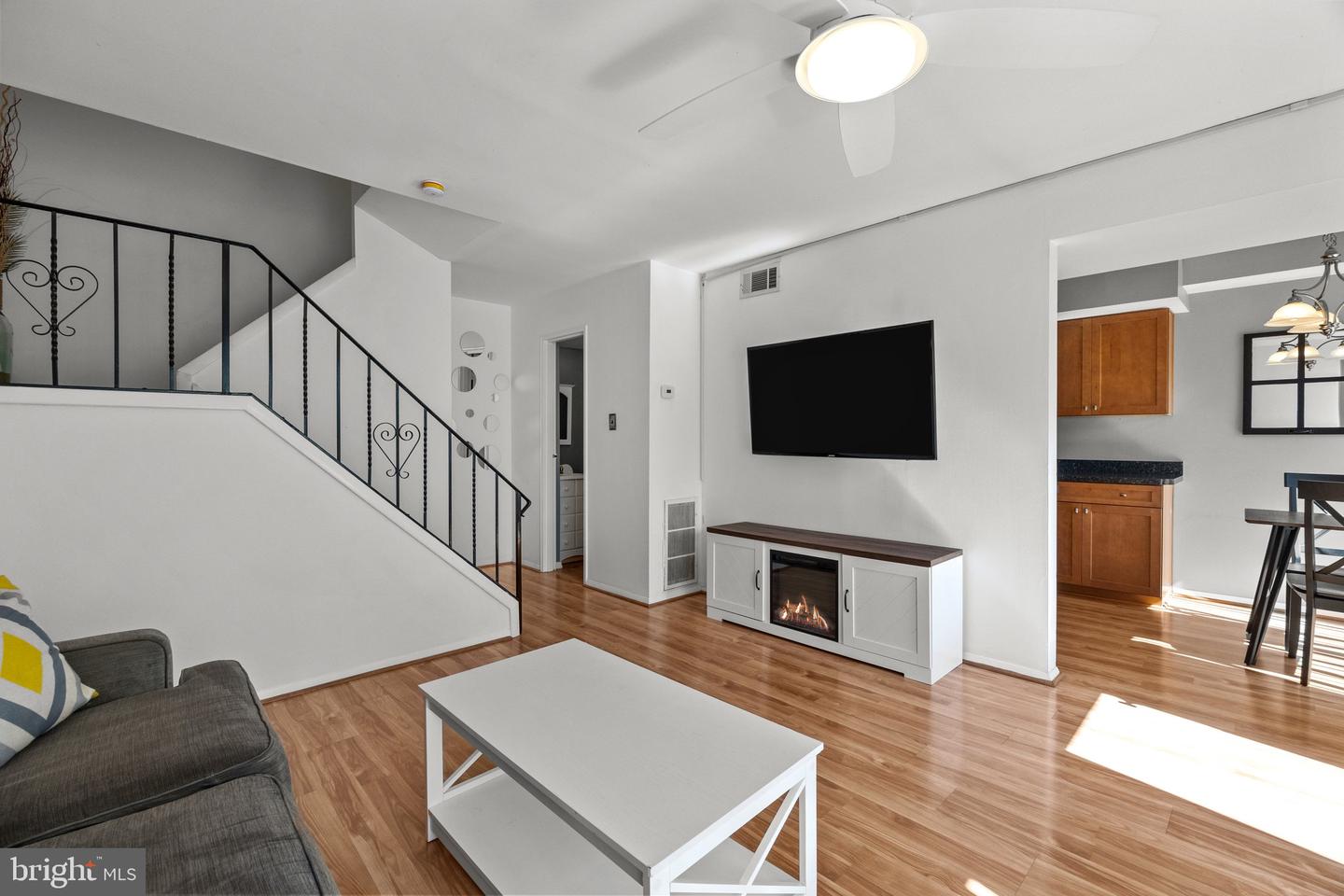 Photo 5 of 25 of 423 Brandywine Ct townhome