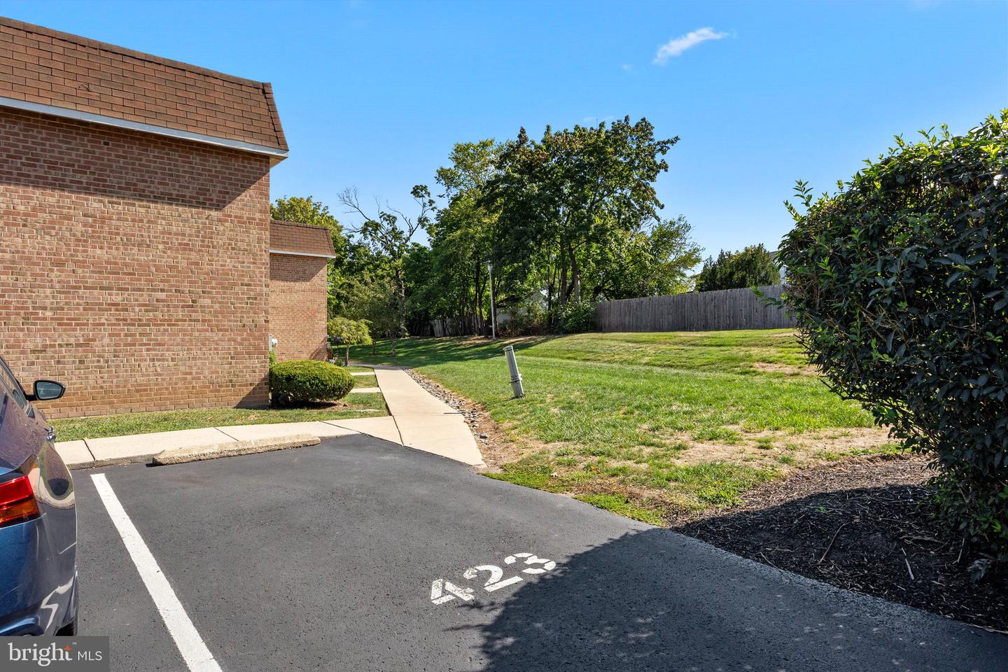 Photo 22 of 25 of 423 Brandywine Ct townhome