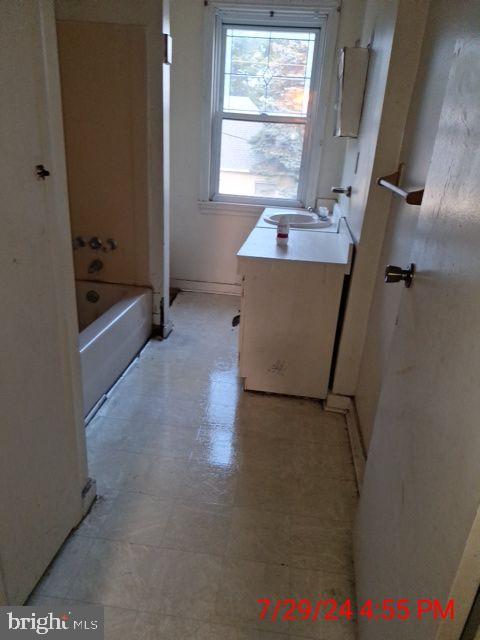 Photo 5 of 16 of 59 Jarvis St house