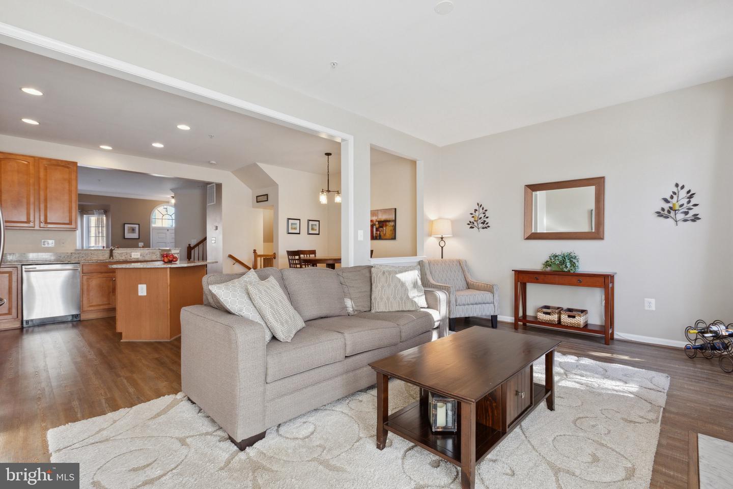 Photo 9 of 46 of 202 Stone Springs Ln townhome