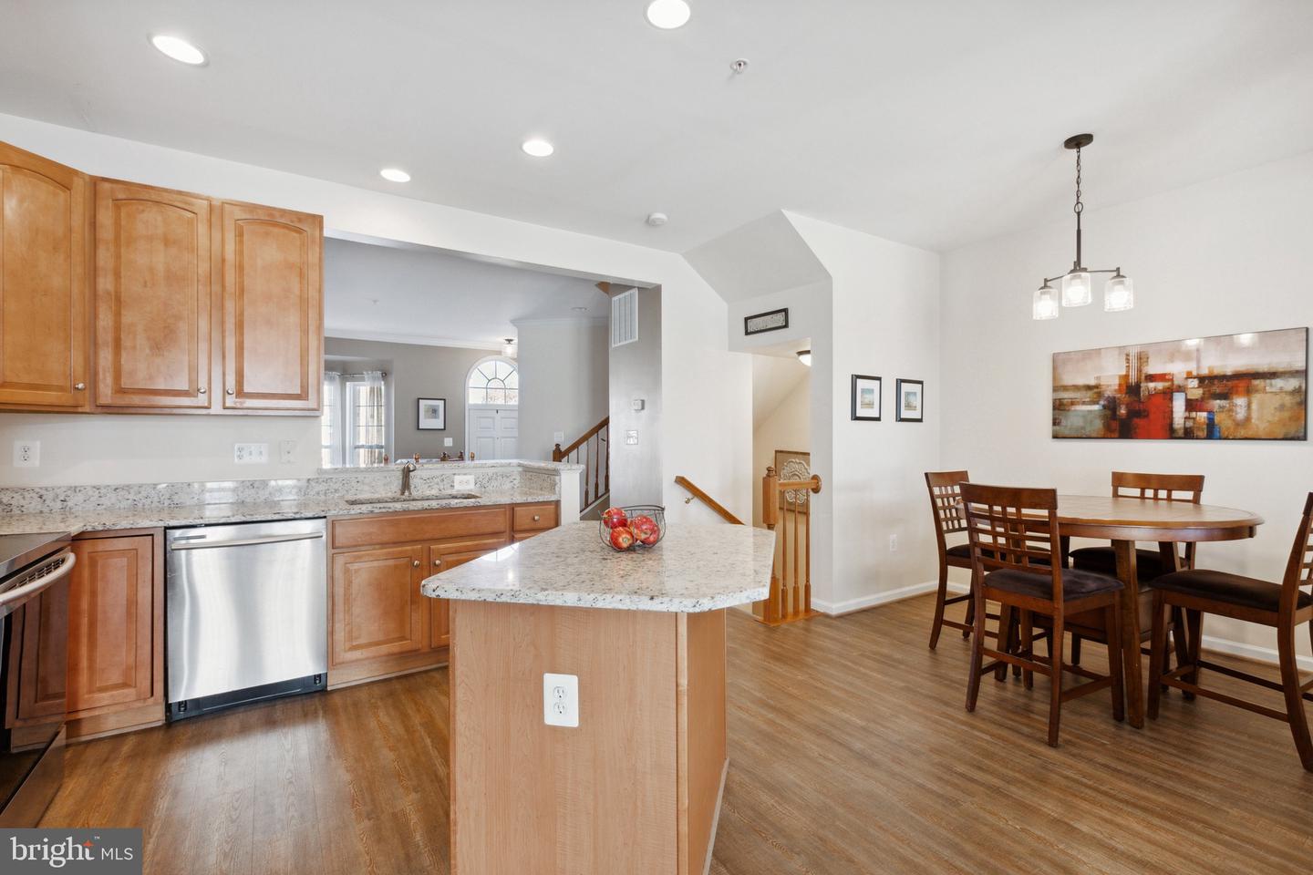 Photo 11 of 46 of 202 Stone Springs Ln townhome