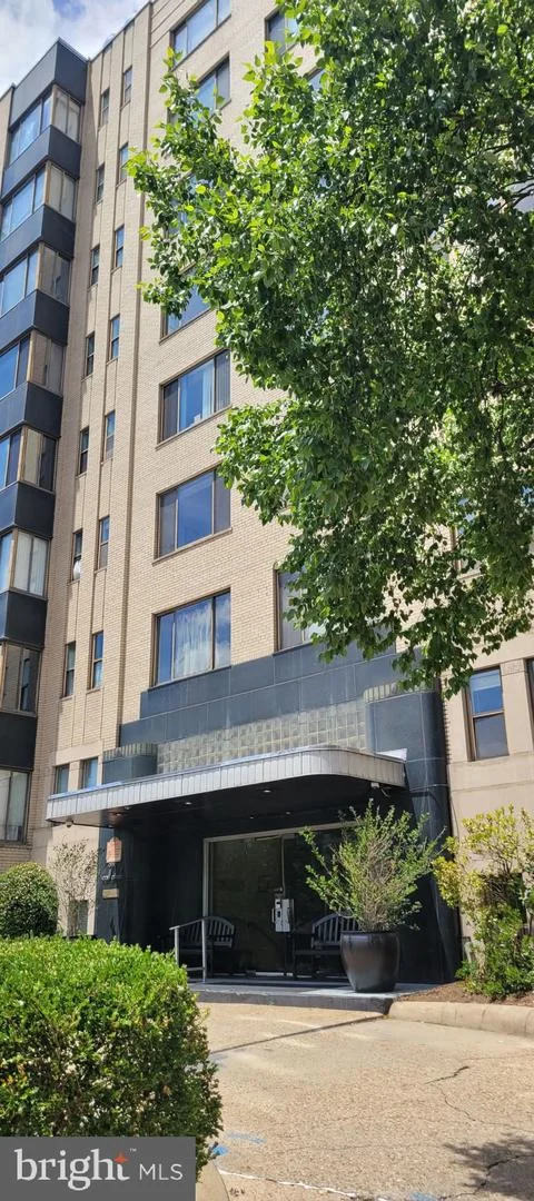 1 Scott Circle NW Unit 6