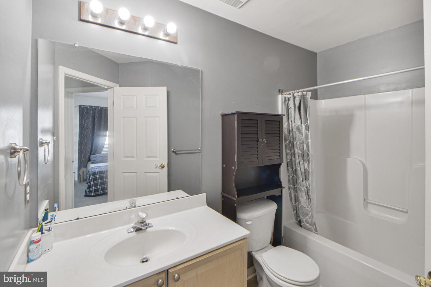 Photo 30 of 62 of 117 Sentry Rdg townhome
