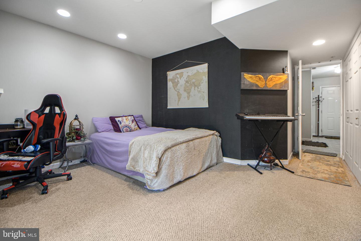Photo 40 of 62 of 117 Sentry Rdg townhome
