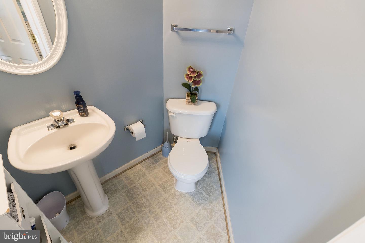 Photo 16 of 62 of 117 Sentry Rdg townhome