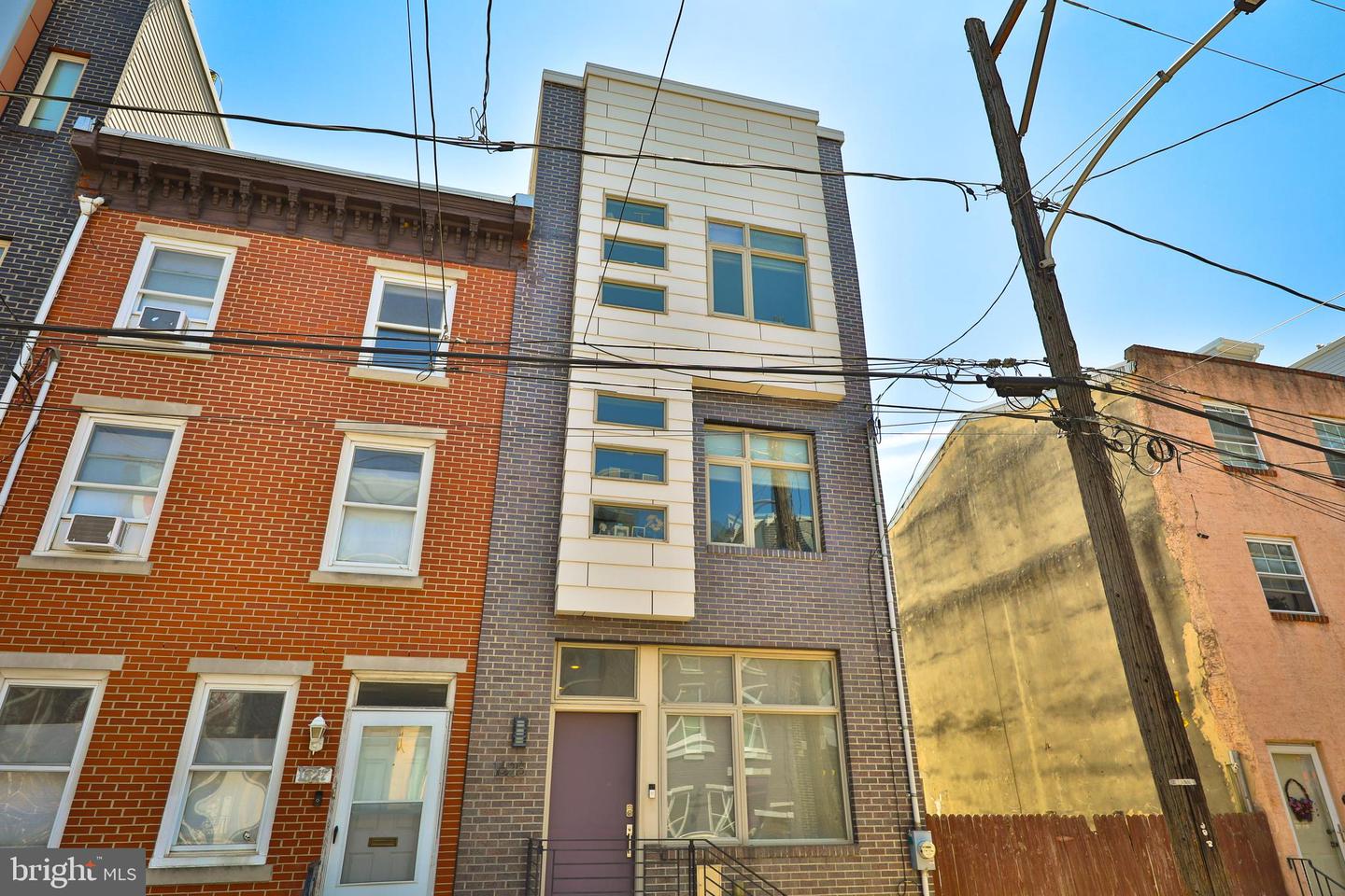 View Philadelphia, PA 19122 townhome