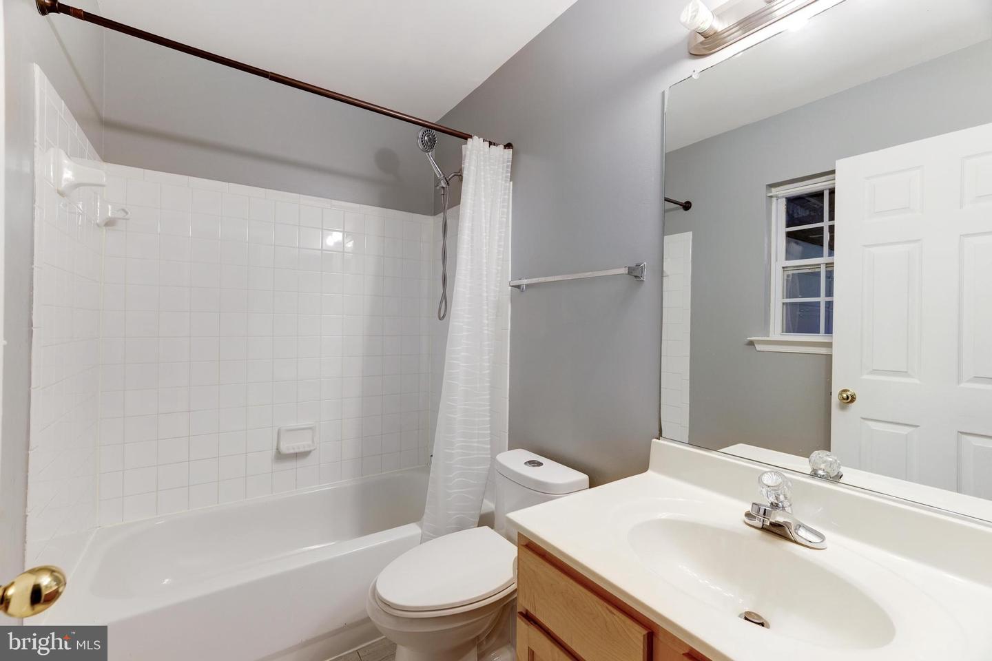 Photo 11 of 52 of 45564 Mallard Point Ter townhome