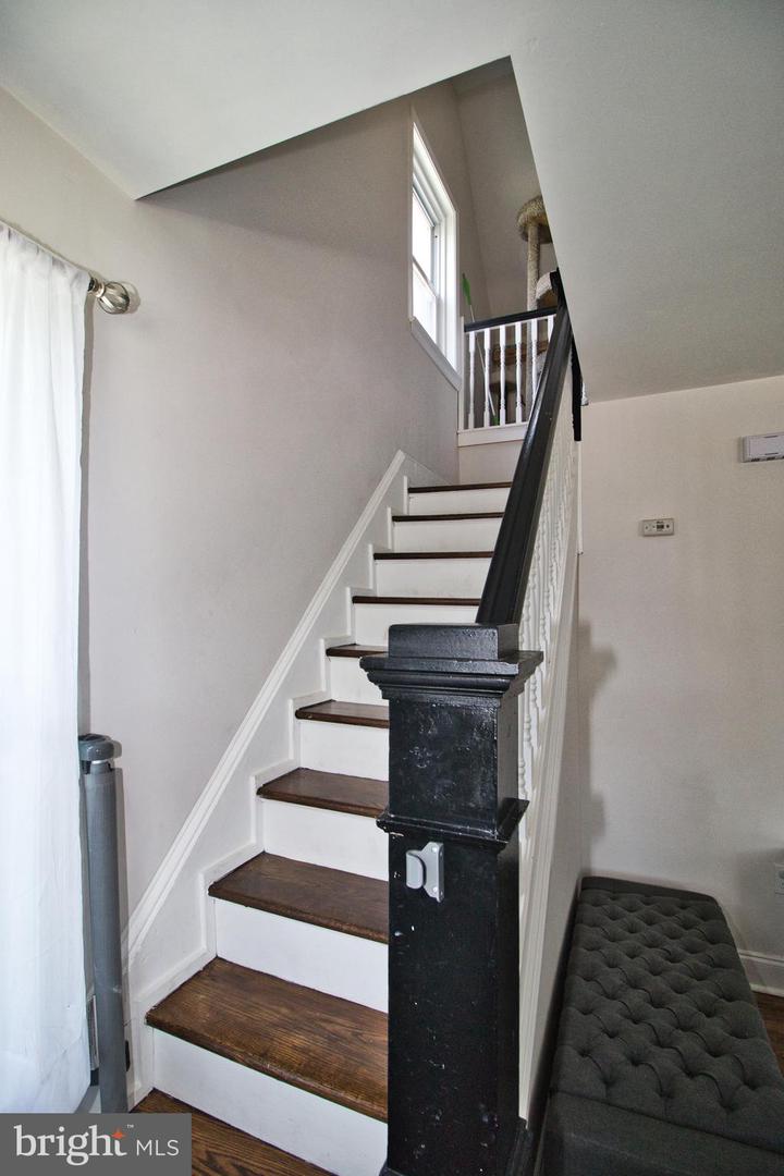 Photo 4 of 24 of 77 Egypt Rd West Norriton house