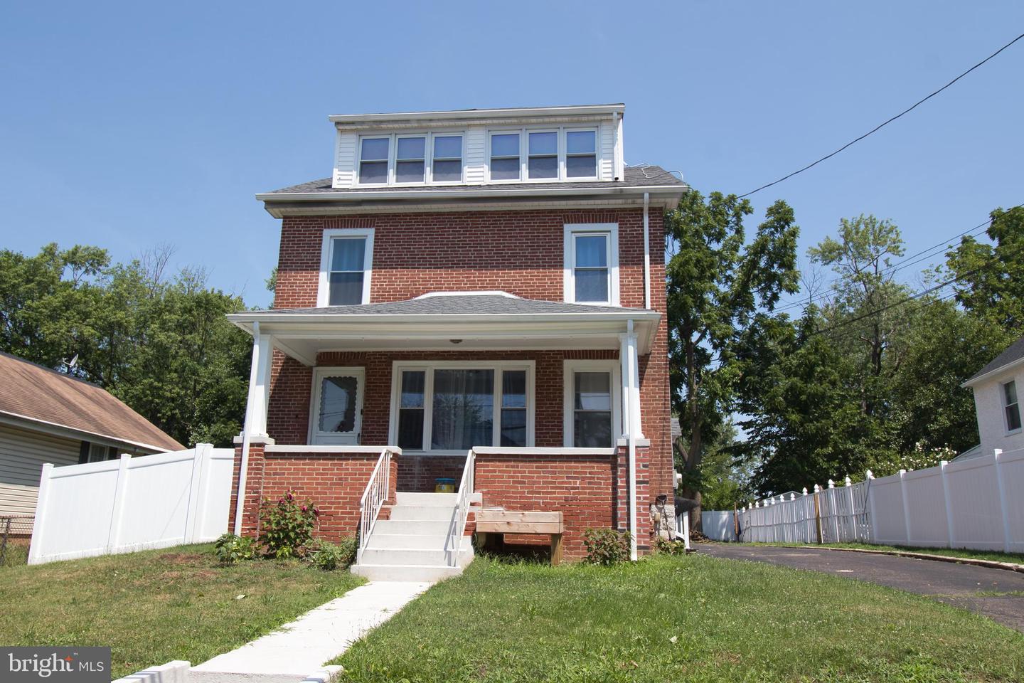 View Norristown, PA 19403 house
