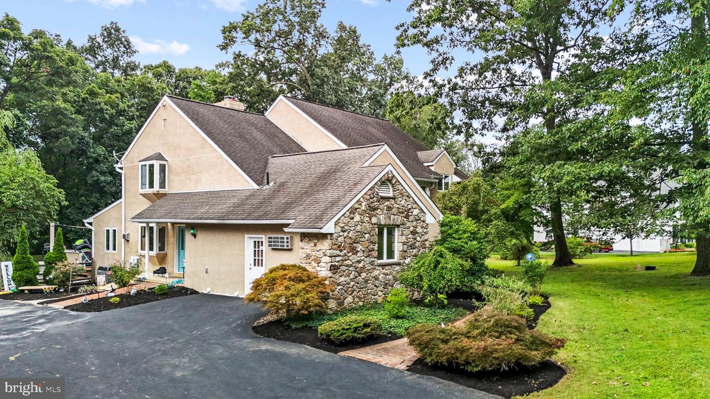 12 Wagner Ln