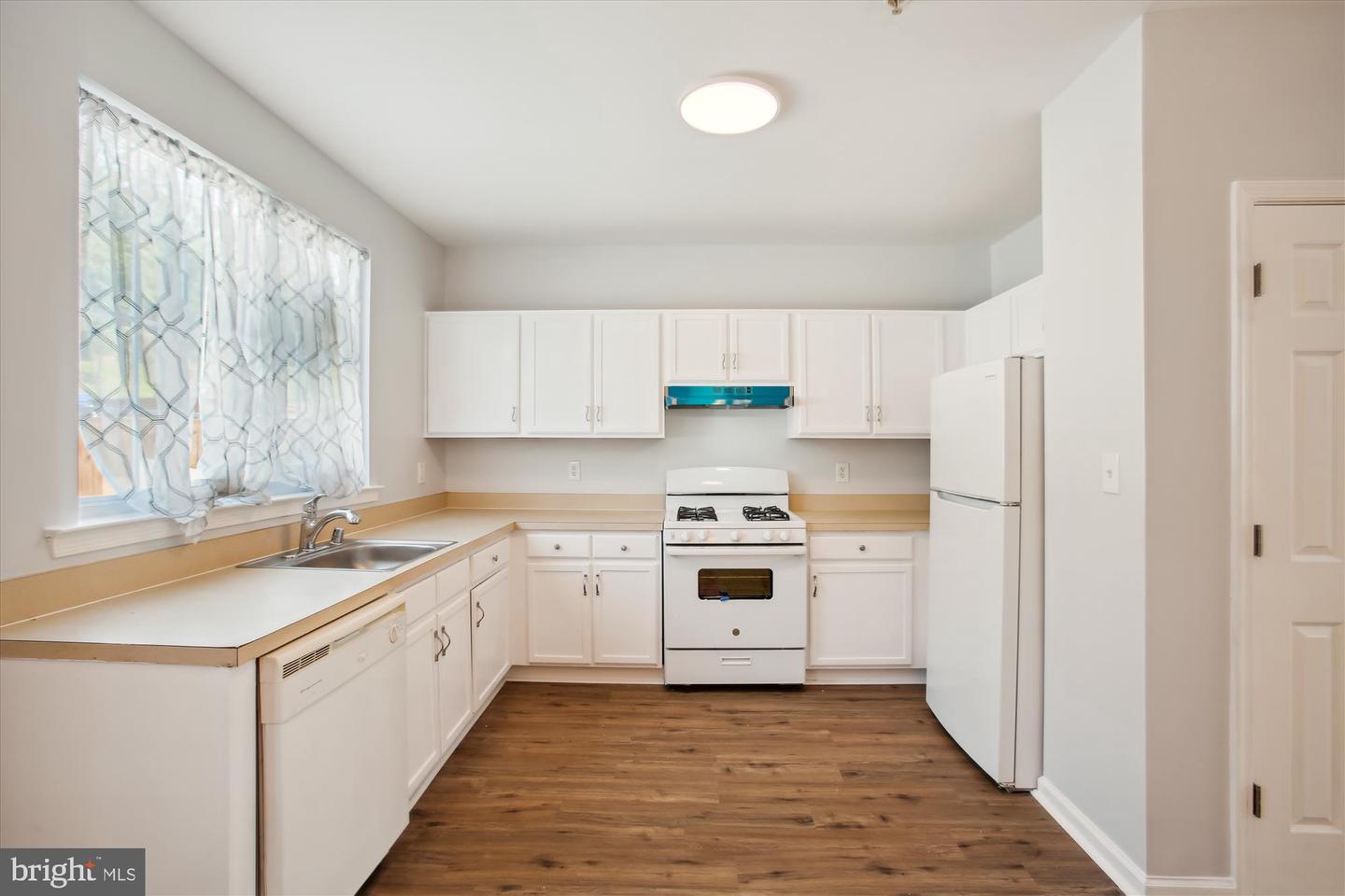 Photo 9 of 20 of 1823 Bruce Pl SE townhome