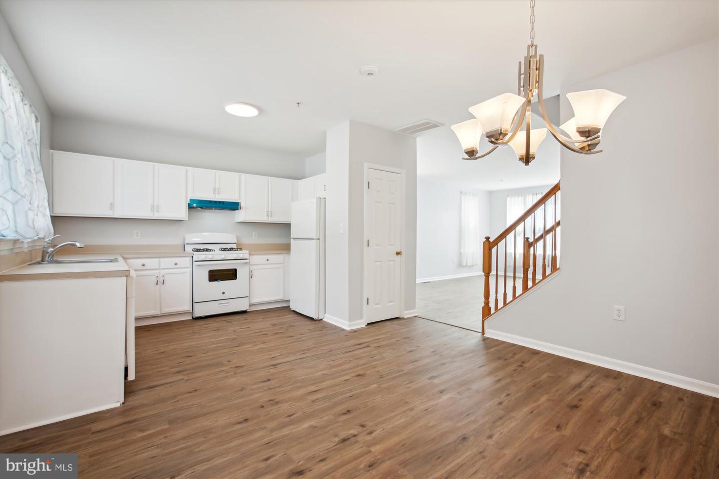 Photo 8 of 20 of 1823 Bruce Pl SE townhome