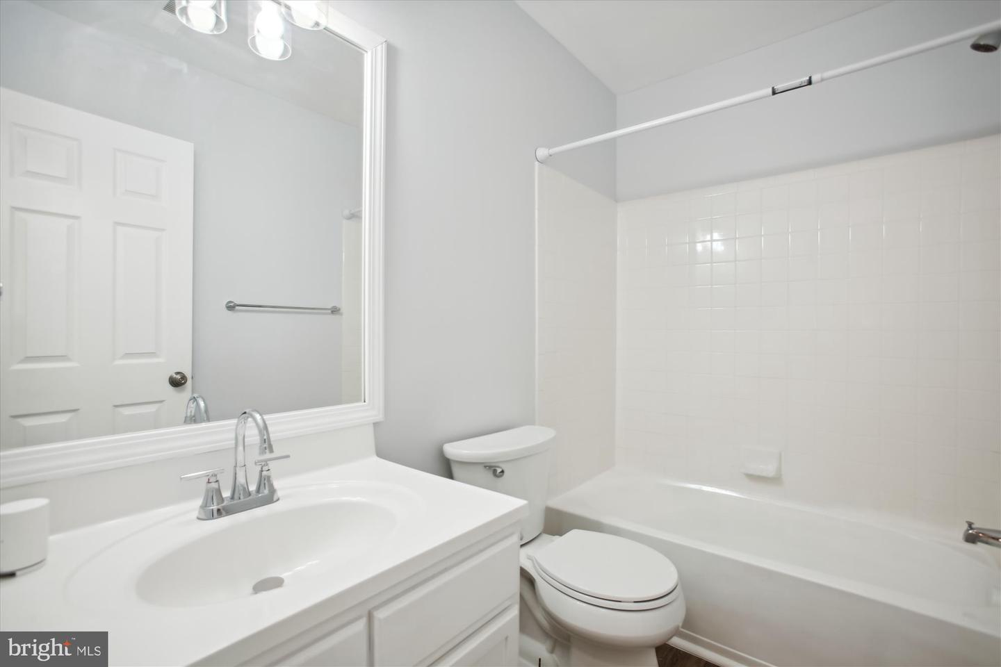 Photo 17 of 20 of 1823 Bruce Pl SE townhome