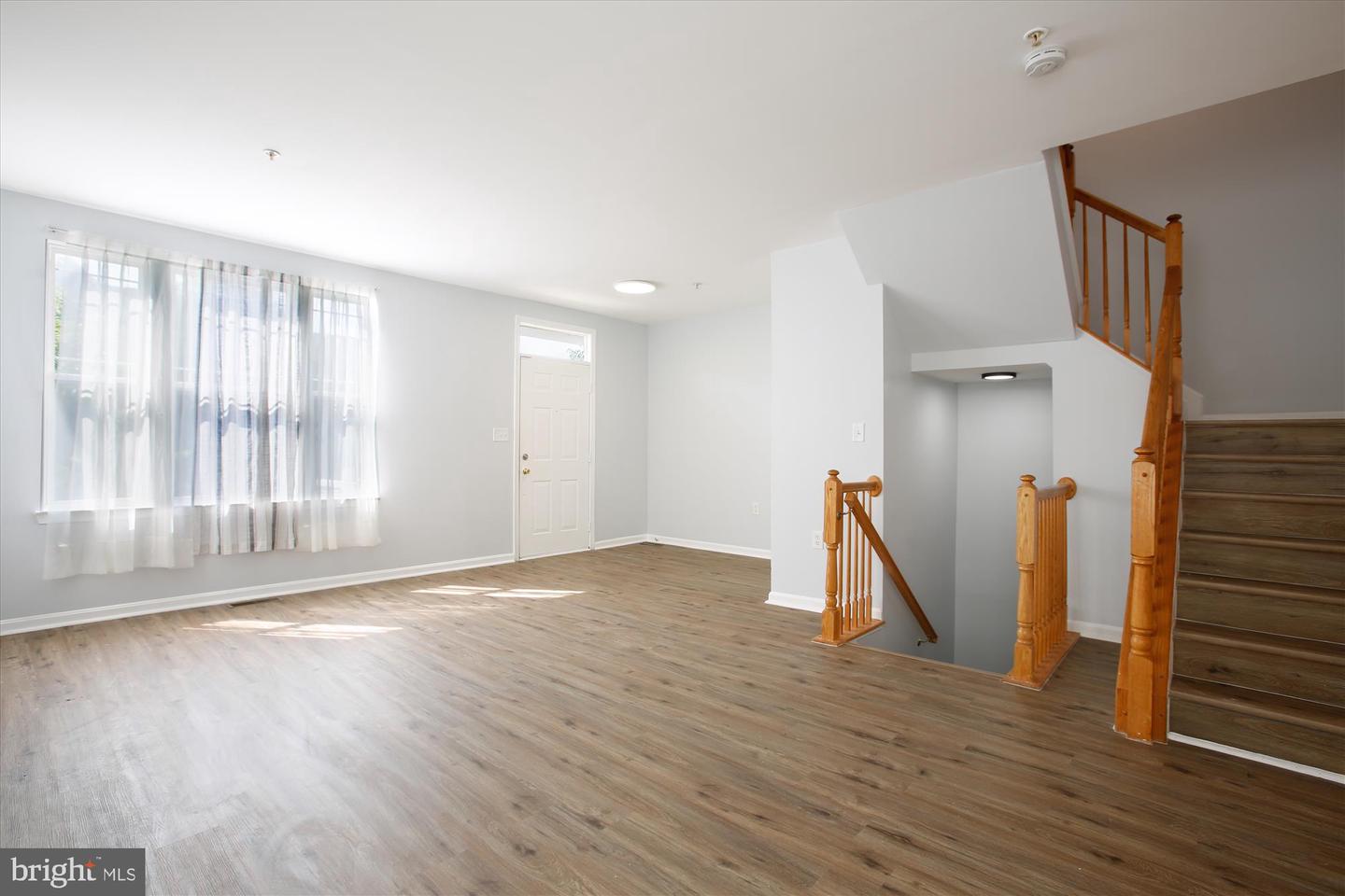 Photo 4 of 20 of 1823 Bruce Pl SE townhome