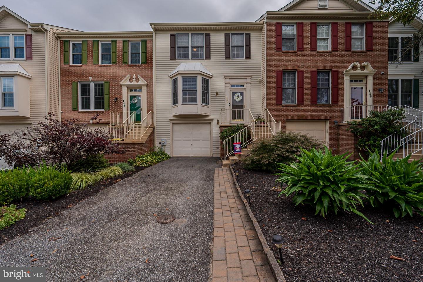 Photo 1 of 41 of 138 Attic Ct townhome