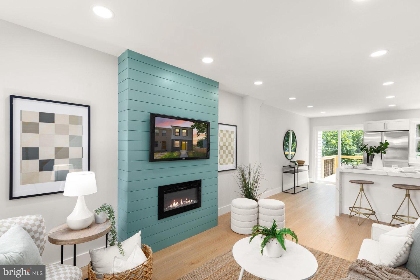 Photo 5 of 43 of 621 Glynock Pl townhome