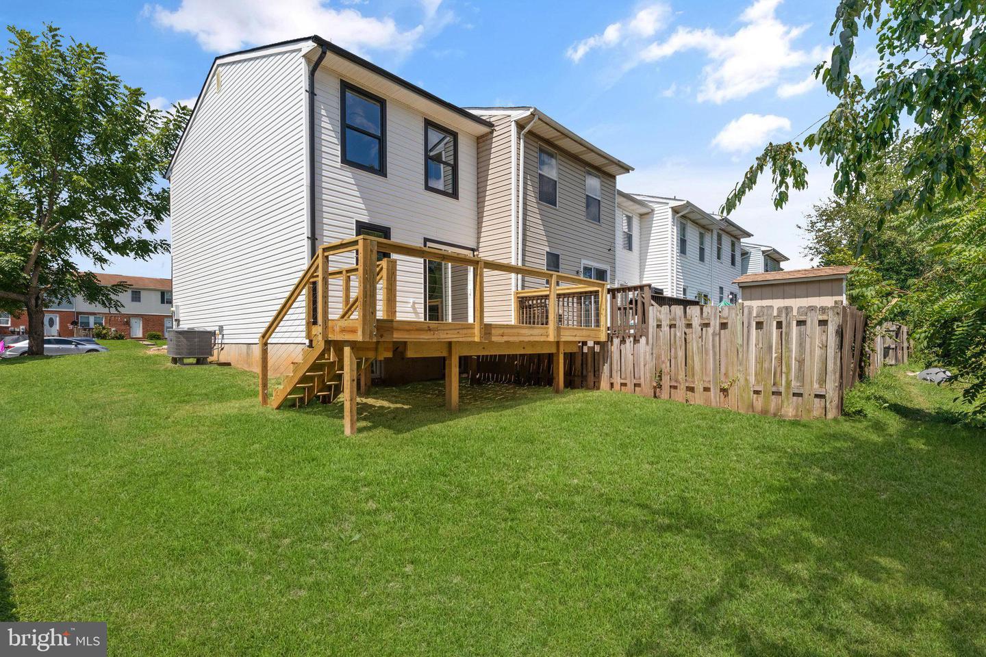 Photo 39 of 43 of 621 Glynock Pl townhome