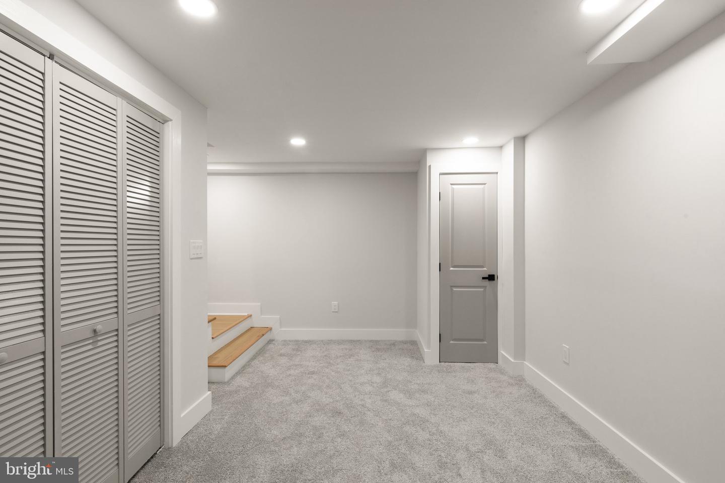 Photo 34 of 43 of 621 Glynock Pl townhome