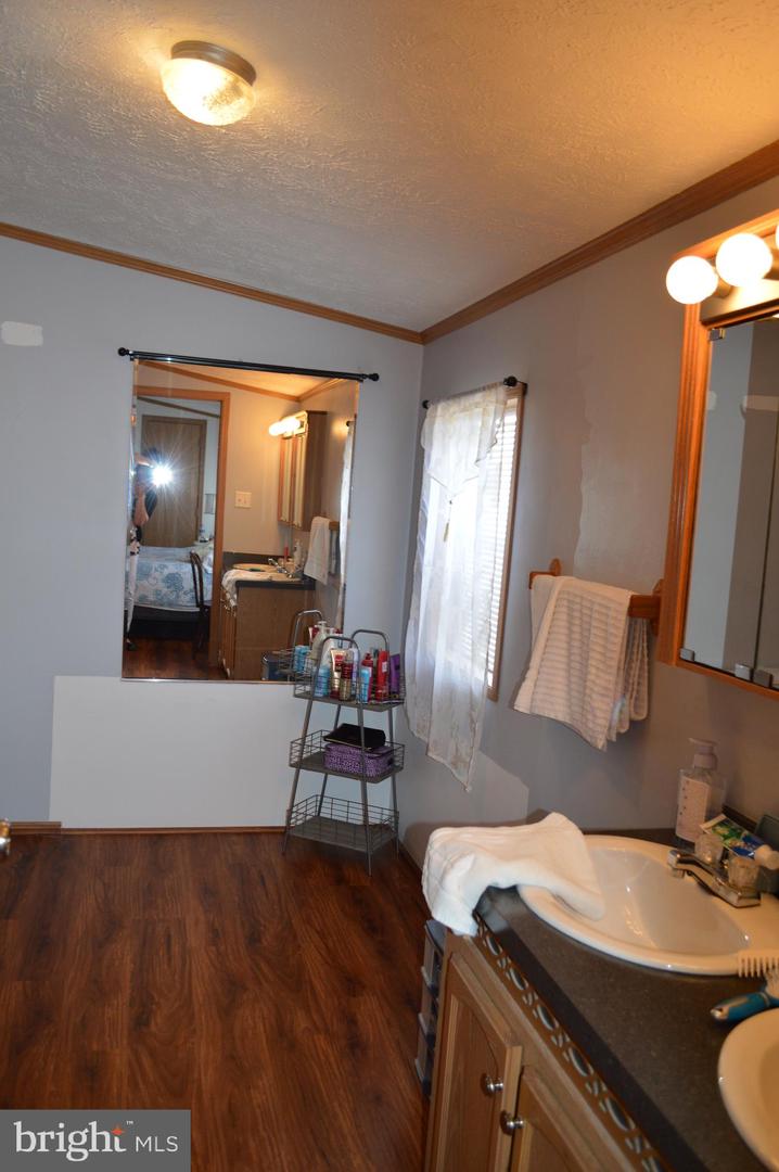 Photo 39 of 43 of 98 Broadwing Dr mobile home
