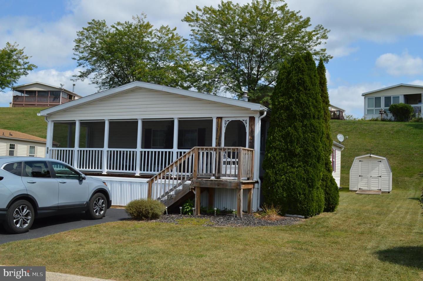 Photo 2 of 43 of 98 Broadwing Dr mobile home